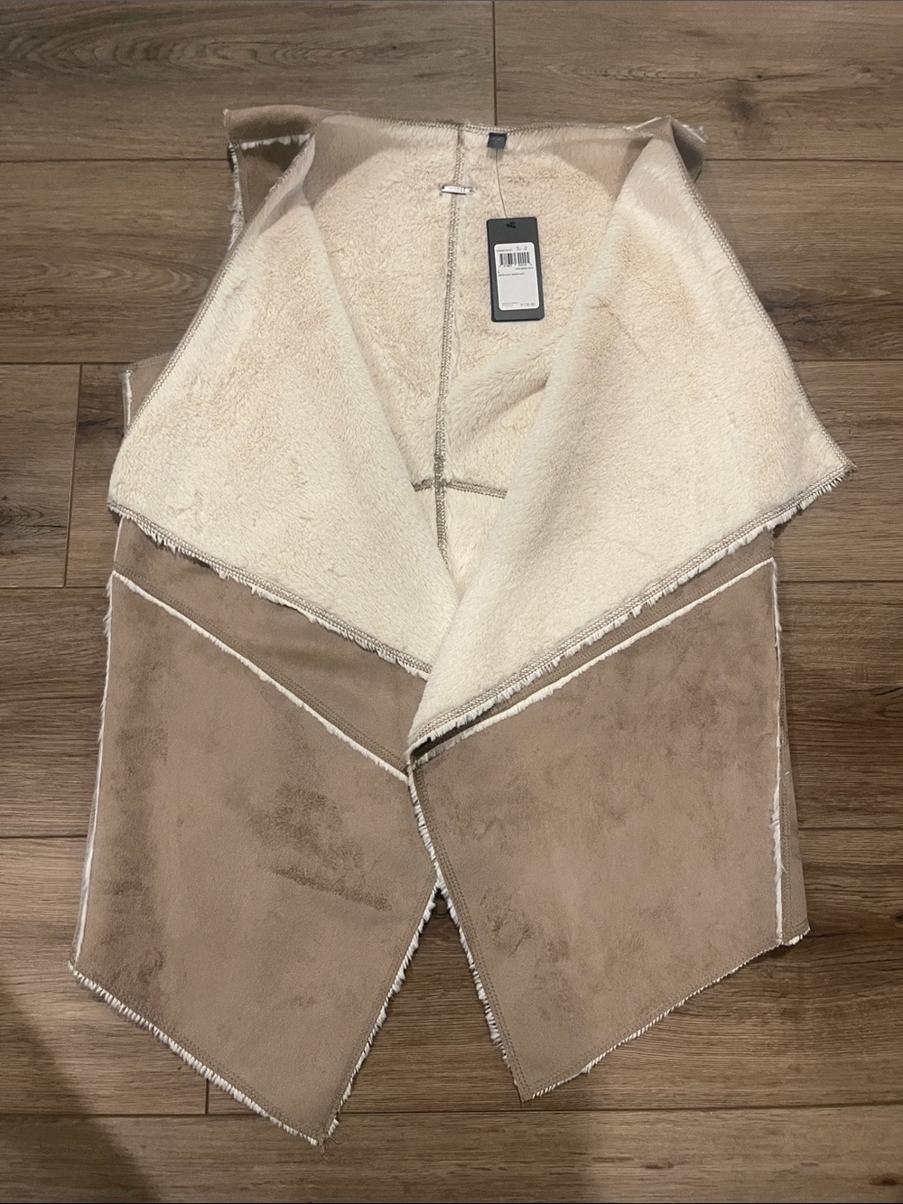Guess Women's Cozy Faux-Suede & Sherpa Vest - Cream & Taupe